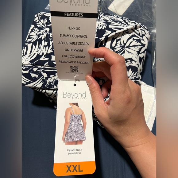 New beyond control white black pattern swimsuit one piece XXL tummy control - Picture 4 of 4